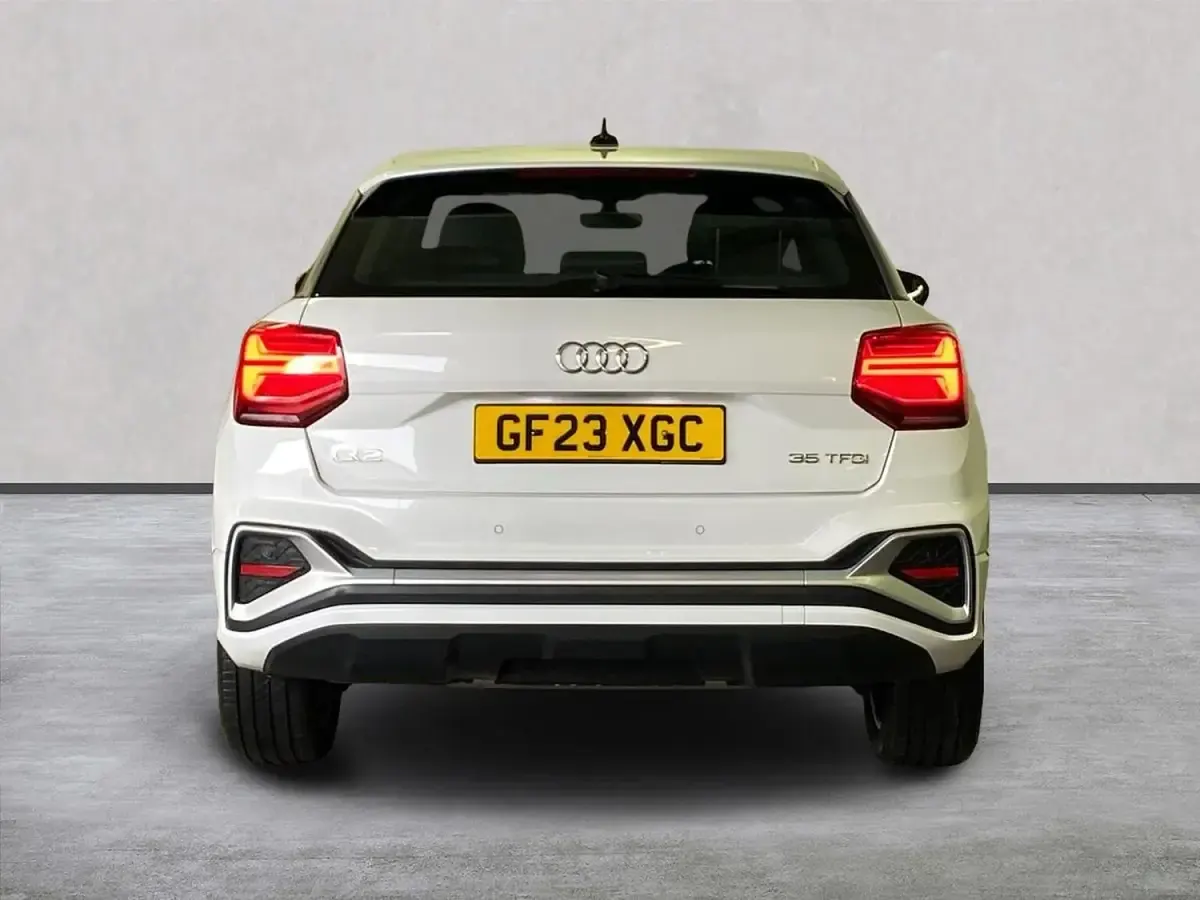 Used Audi Q2 S-Line 150 HP (110 kW) 2023 White SUV