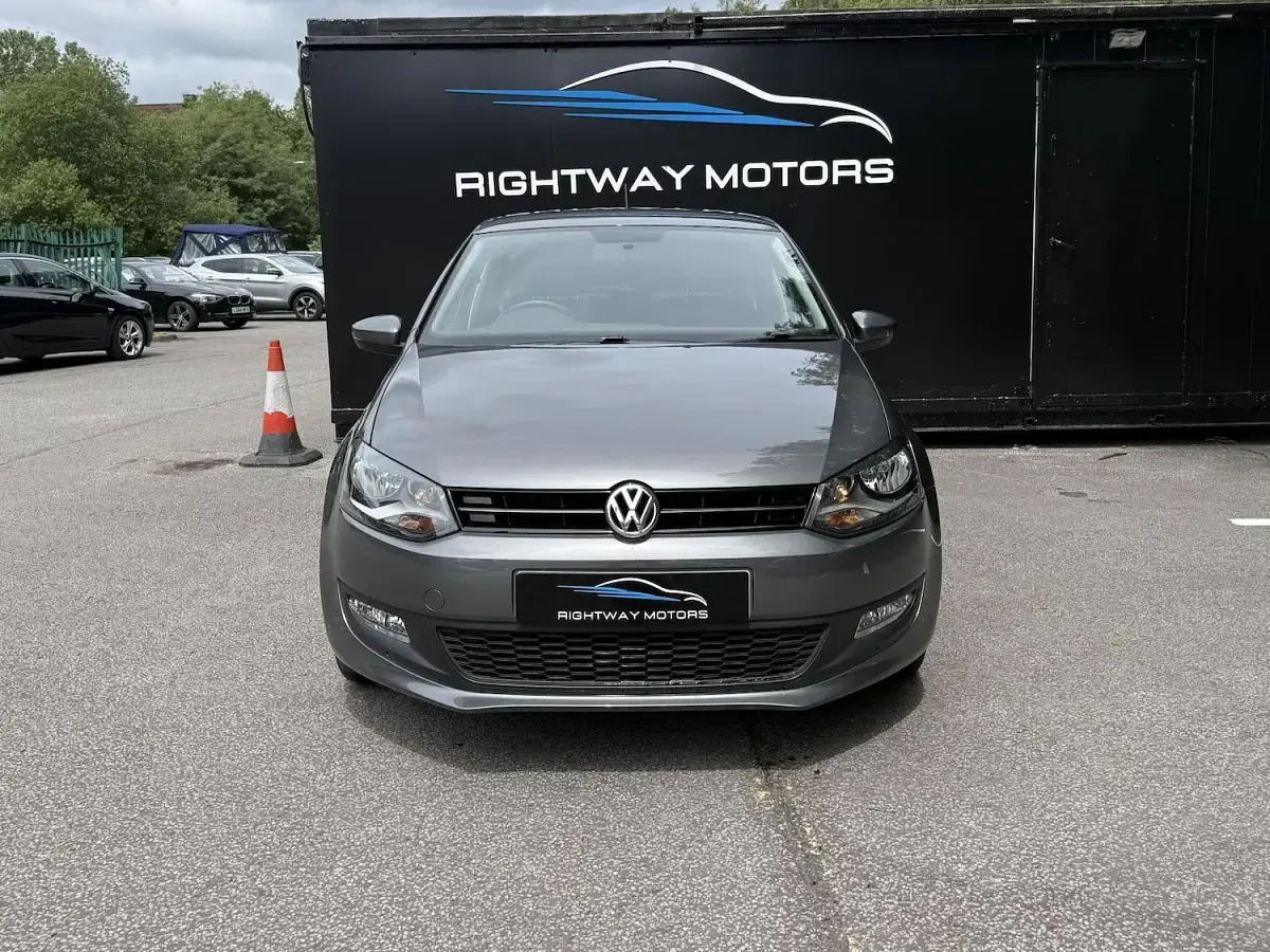 Used VW Polo Edition 60 HP (44 kW) 2014 Grey Hatchback