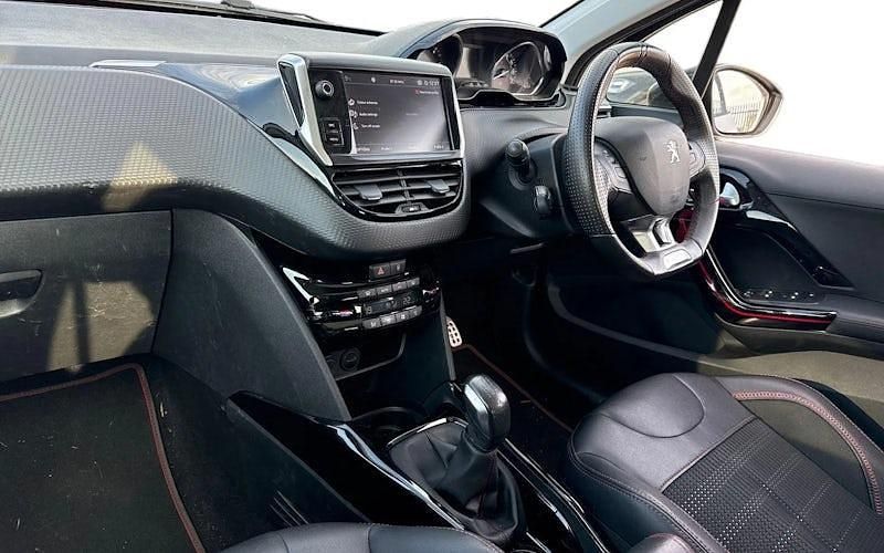 Used Peugeot 2008 GT-line 102 HP (75 kW) 2019 White SUV