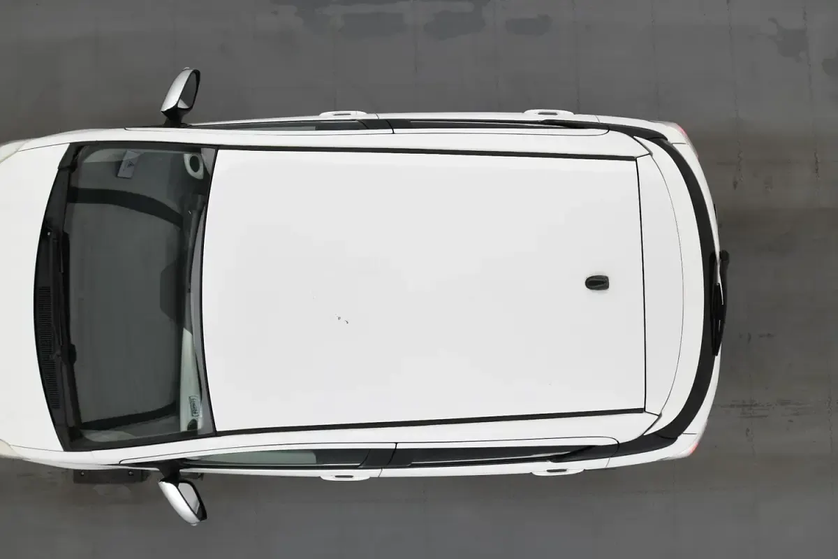 Used Toyota Yaris Trend 99 HP (72 kW) 2013 White Hatchback