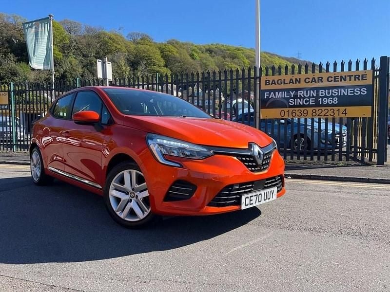 Used Renault Clio V Play 75 HP (55 kW) 2020 Orange Hatchback