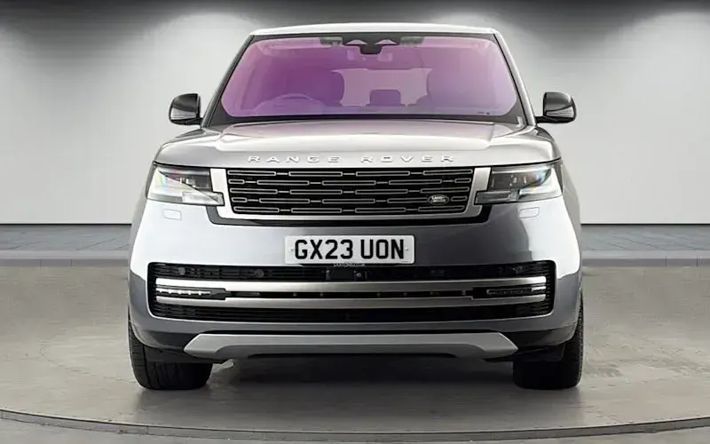 Begagnad Land Rover Range Rover HSE 441 HK (324 kW) 2023 Grå SUV