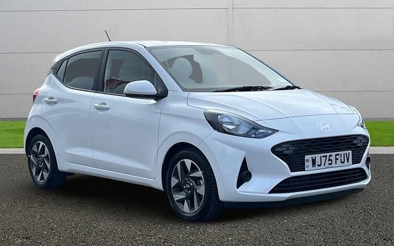 White New 2025 Hyundai i10 Advanced Hatchback | £15,499 (Good price) - Image 1/4