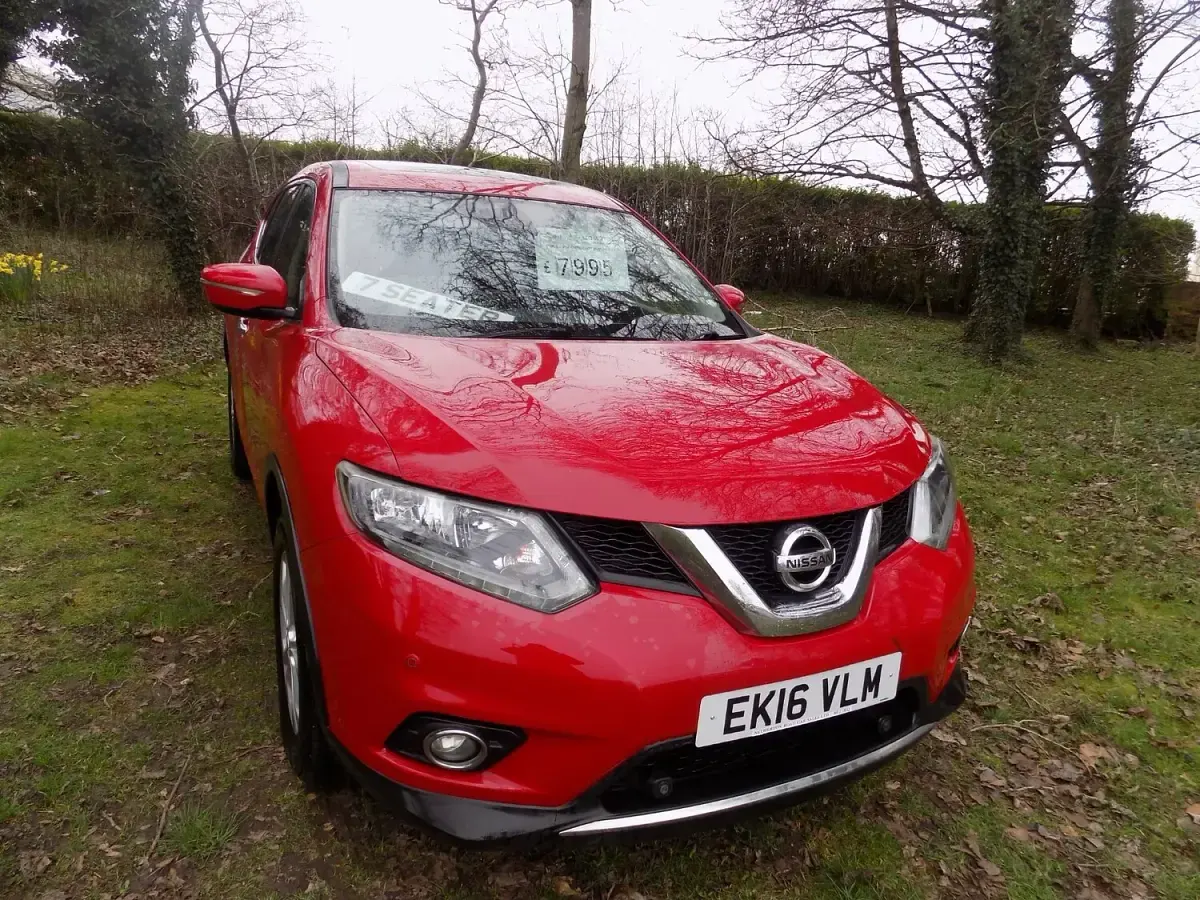 Used Nissan X-Trail Acenta 163 HP (119 kW) 2016 Red SUV