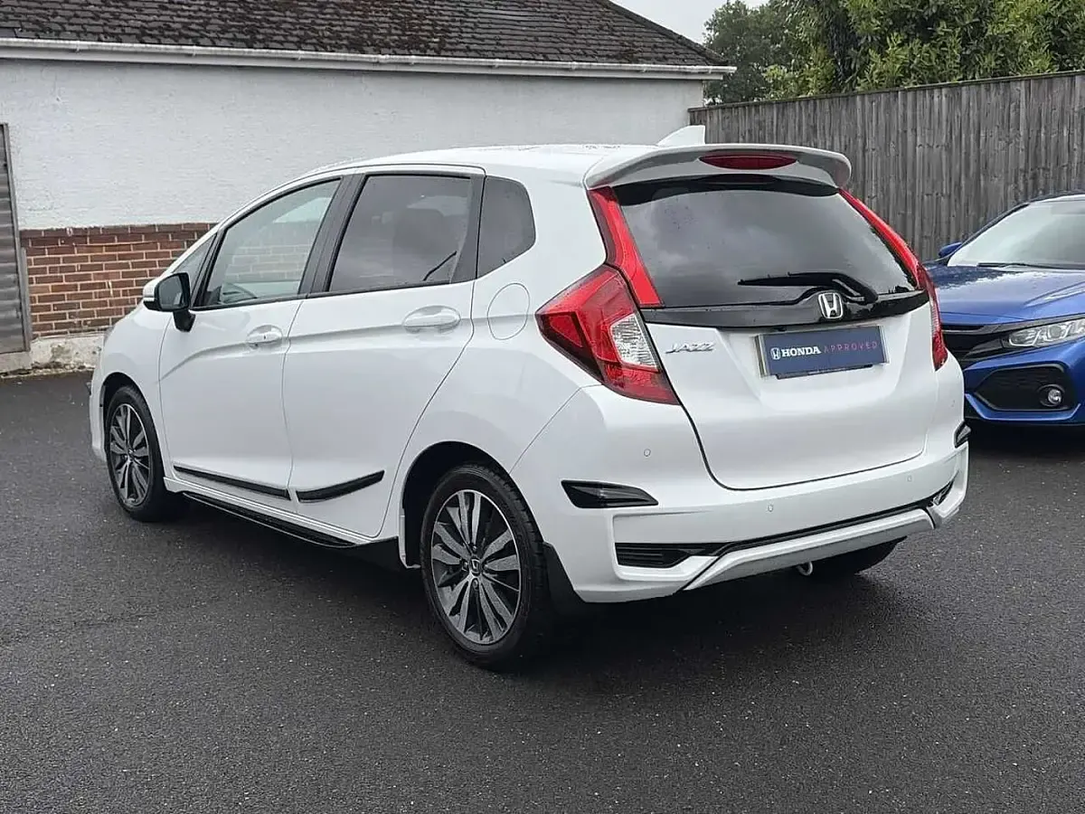 Begagnad Honda Jazz EX 102 HK (75 kW) 2020 Vit Halvkombi