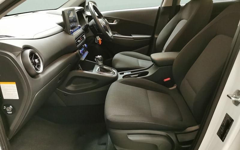 Used Hyundai Kona SE 141 HP (103 kW) 2022 White SUV