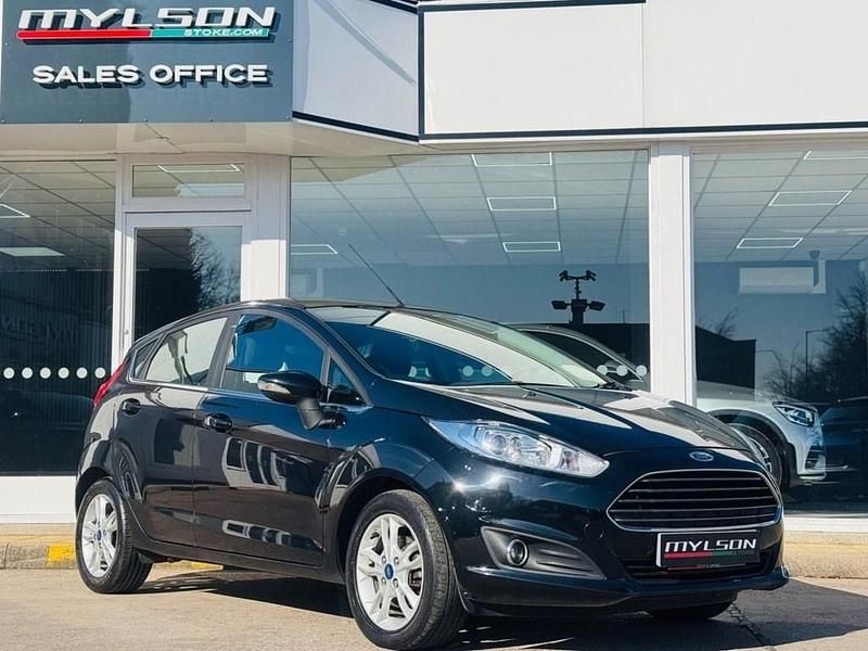 Used Ford Fiesta Zetec 82 HP (60 kW) 2015 Black Hatchback