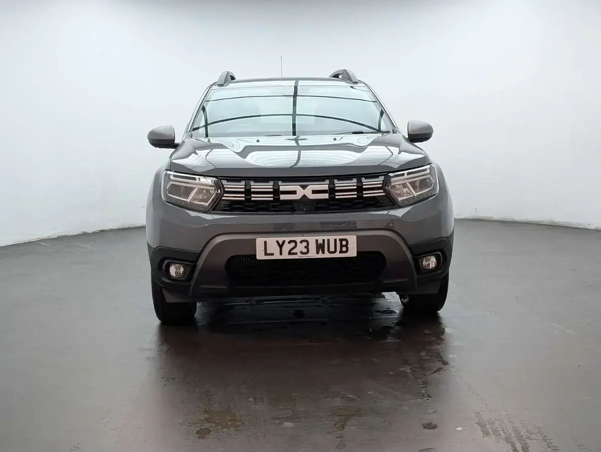 Used Dacia Duster Journey 90 HP (66 kW) 2023 Grey SUV