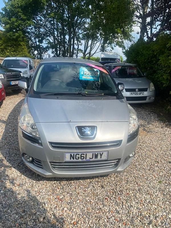 Silver Used 2012 Peugeot 5008 Active MPV | £1,995 (Fair price) - Image 1/4