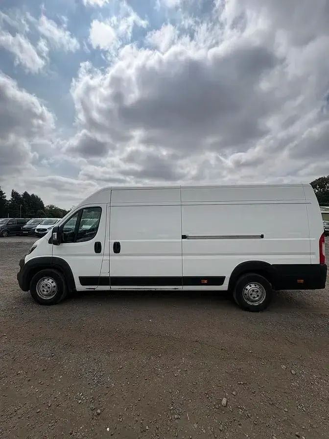 Used Peugeot Boxer 130 HP (95 kW) 2019 White Van