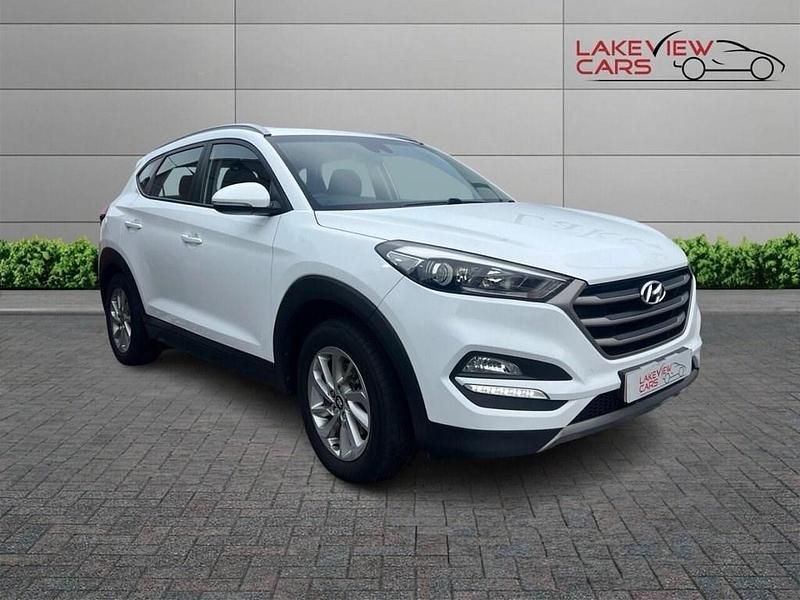 White Used 2015 Hyundai Tucson SE SUV | £7,945 (Fair price) - Image 1/4
