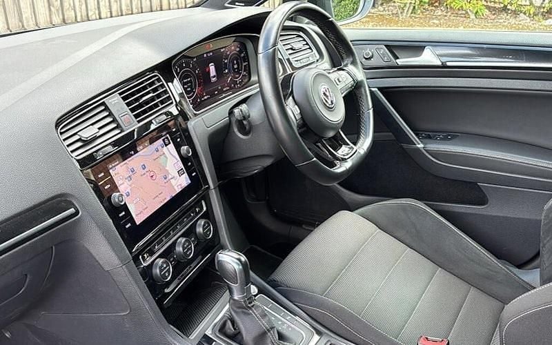 Used 2020 VW Golf VII R Hatchback | £24,699 (Good price) - Image 1/2