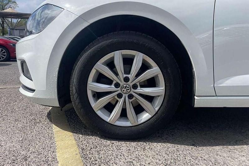 Used VW Polo SE 95 HP (69 kW) 2018 White Hatchback