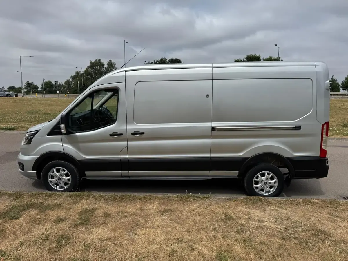 Used Ford Transit Limited 185 HP (136 kW) 2019 Silver Van