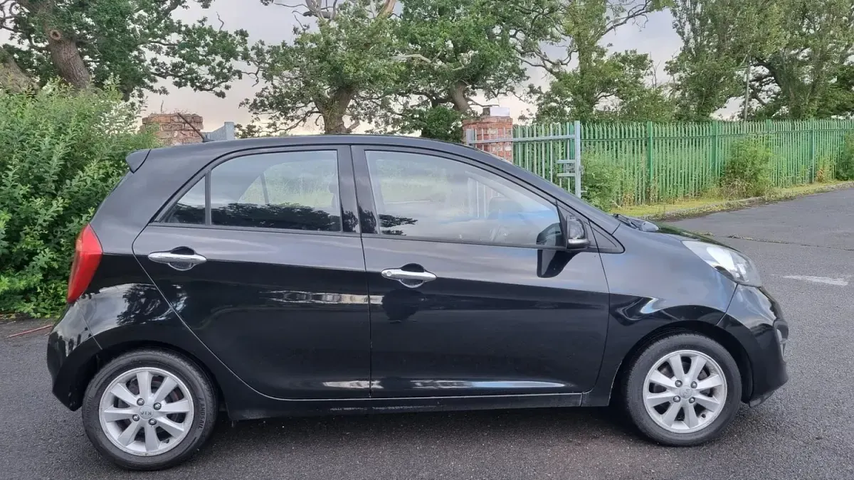 Used Kia Picanto 68 HP (50 kW) 2012 Black Hatchback