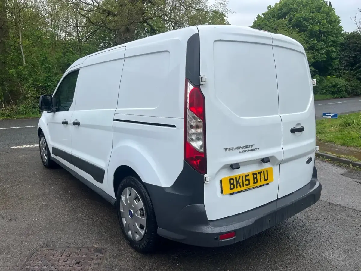 Usado Ford Transit Connect 75 HP (55 kW) 2015 Branco Monovolume
