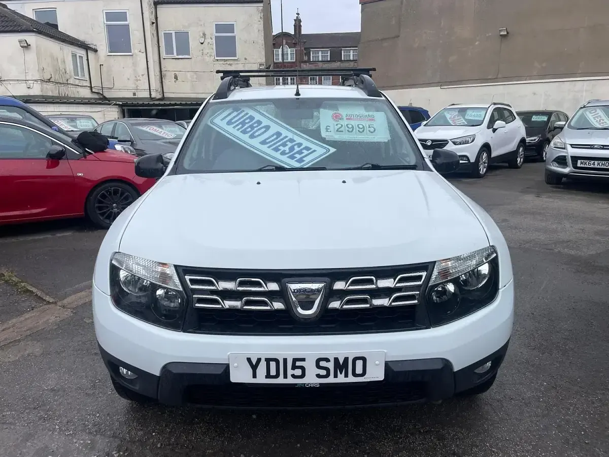 Used Dacia Duster Ambiance 110 HP (80 kW) 2015 White SUV