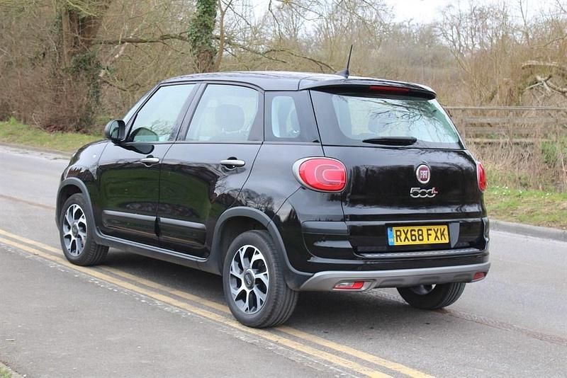 Used Fiat 500L Cross 95 HP (69 kW) 2018 Black MPV