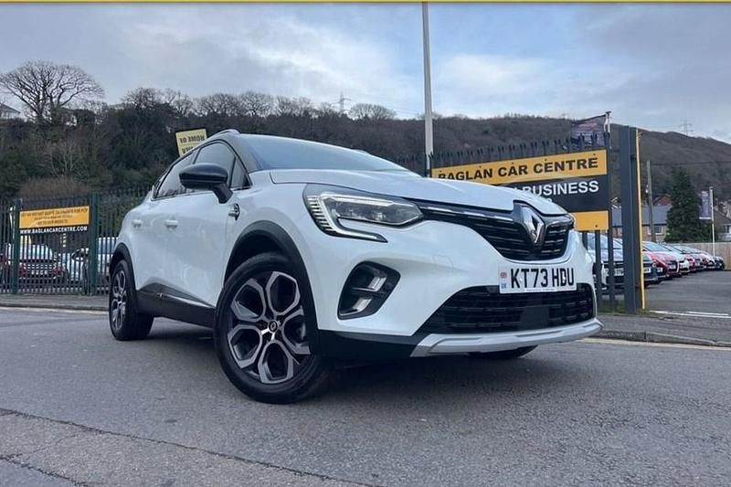 Used Renault Captur Techno 91 HP (66 kW) 2023 White SUV