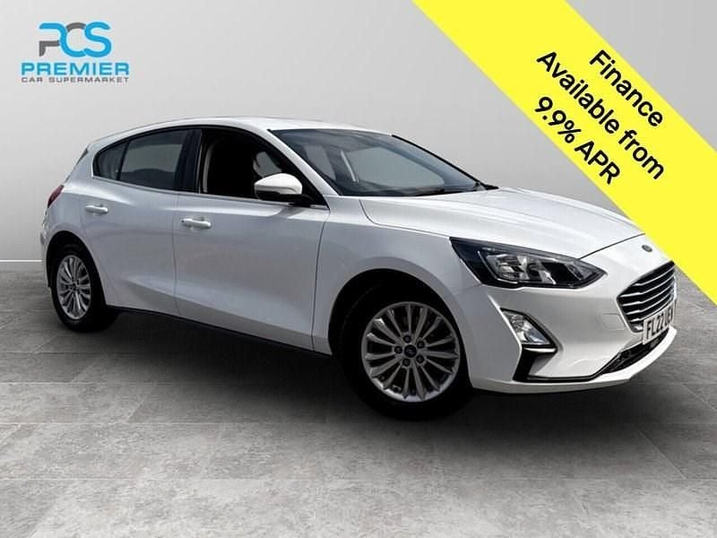 Frozen white (premium paint) Used 2022 Ford Focus Titanium Hatchback | £10,595 (Good price) - Image 1/3