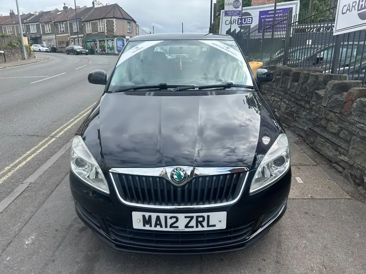 Begagnad Skoda Fabia SE 69 HK (50 kW) 2012 Svart Halvkombi