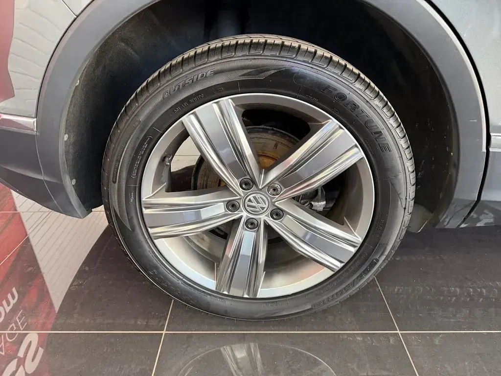 Used VW Tiguan SEL 180 HP (132 kW) 2018 Grey SUV