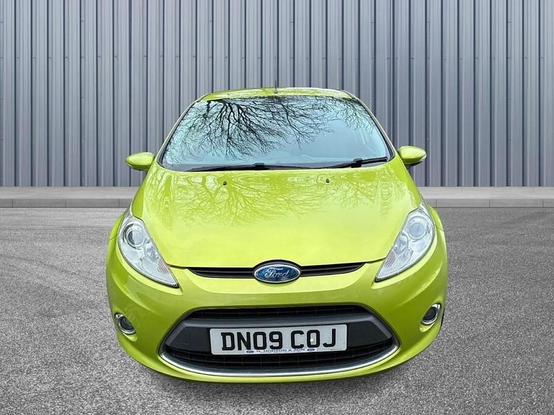 Used Ford Fiesta Titanium 2009 Green Hatchback