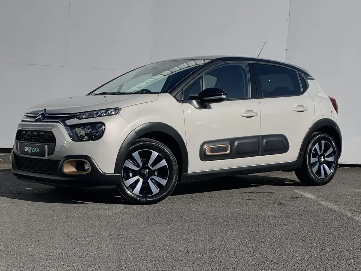 Begagnad Citroën C3 PureTech 2023 Grå Halvkombi