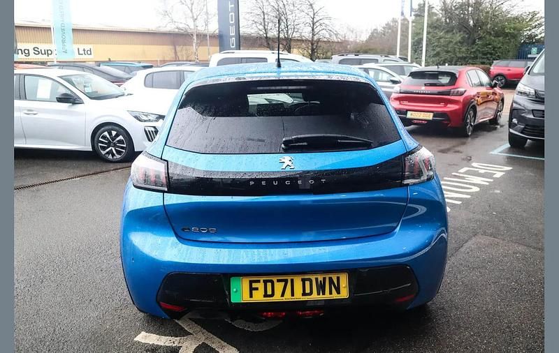Used Peugeot e-208 Allure Premium 100 kW (136 HP) 2022 Blue Hatchback