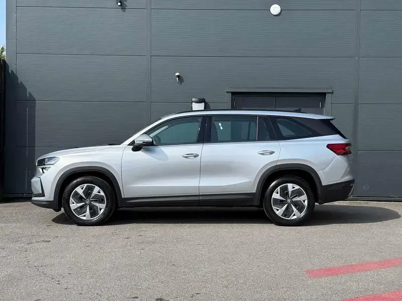 Used Skoda Kodiaq SE 150 HP (110 kW) 2025 Silver SUV