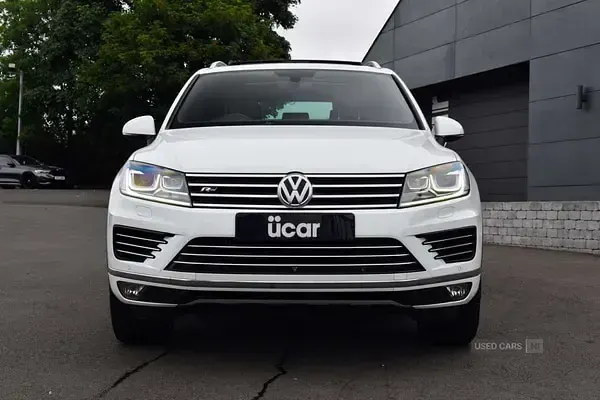 Used VW Touareg R-line Plus 262 HP (192 kW) 2017 White SUV