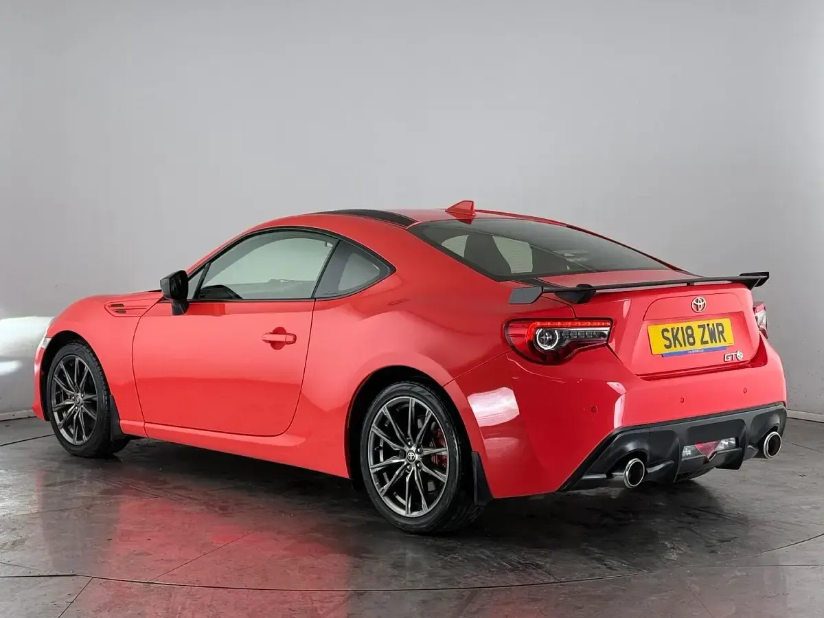 Used Toyota GT86 Edition 200 HP (147 kW) 2018 Orange Coupe