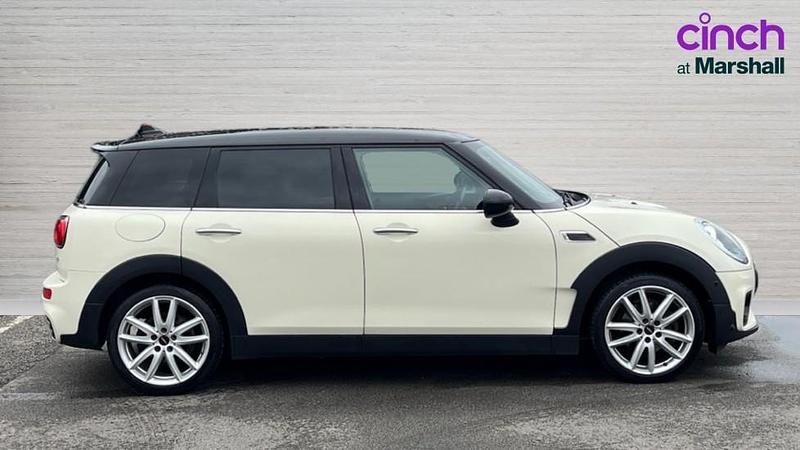 Used Mini Cooper Clubman Sport 136 HP (100 kW) 2019 White Estate