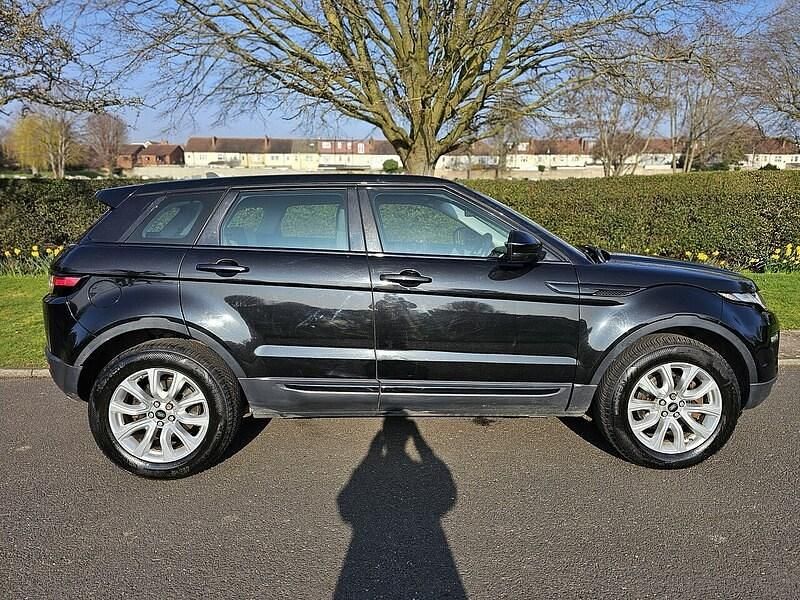 Used Land Rover Range Rover evoque SE 150 HP (110 kW) 2015 Black Estate