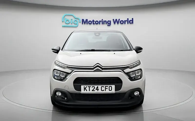 Używany Citroën C3 PureTech 83 KM (61 kW) 2024 Szary Hatchback