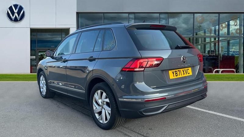 Used VW Tiguan Life 150 HP (110 kW) 2022 Dolphin grey SUV