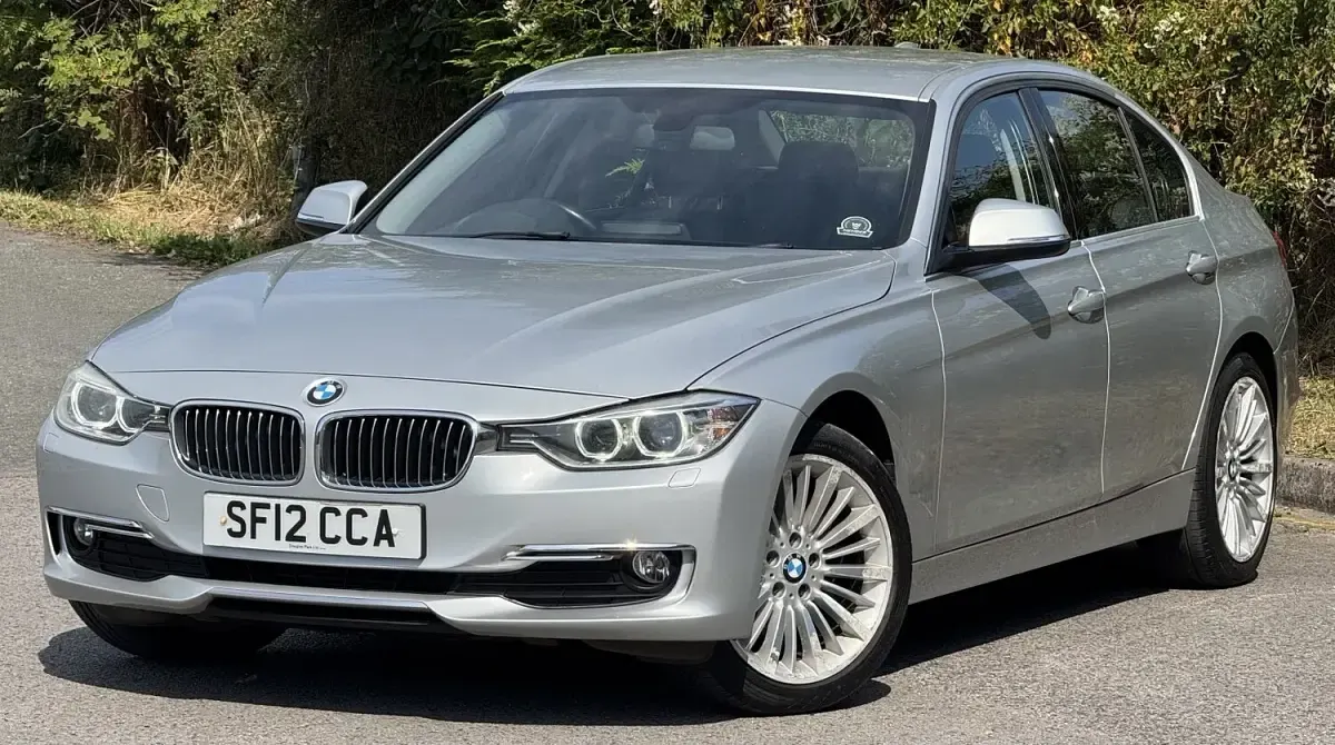 Used BMW 320 Luxury Line 184 HP (135 kW) 2012 Silver Sedan