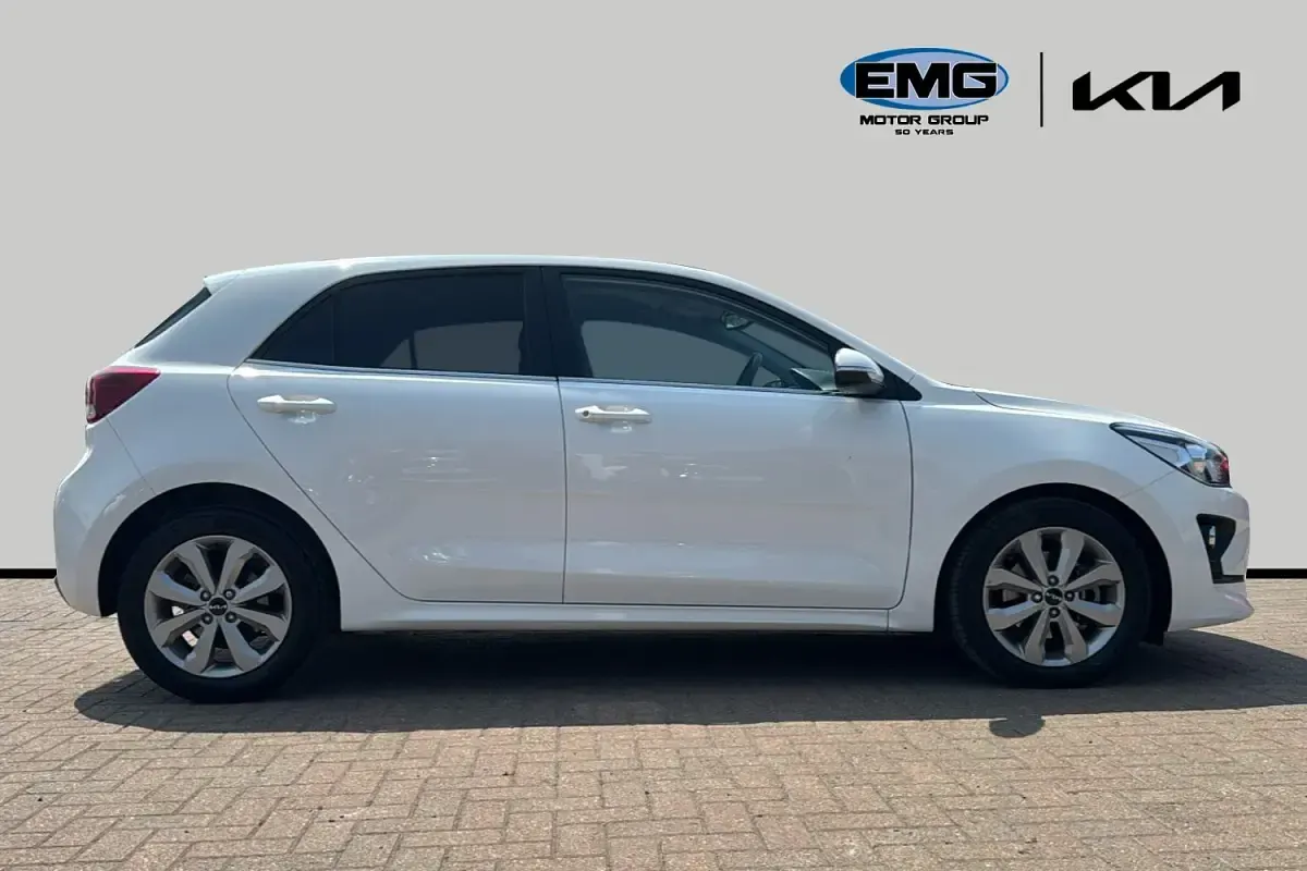 Used Kia Rio 118 HP (86 kW) 2023 White Hatchback