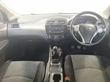 Used Nissan Pulsar Acenta 115 HP (84 kW) 2016 Red Hatchback