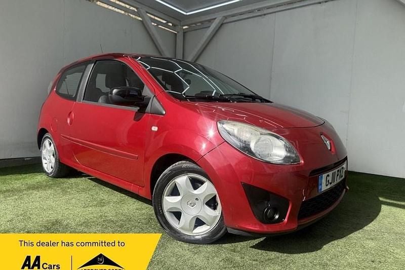 Used Renault Twingo Dynamique 75 HP (55 kW) 2011 Red Hatchback