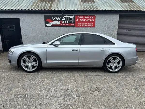 Used Audi A8 Sport 258 HP (189 kW) 2015 Silver Sedan