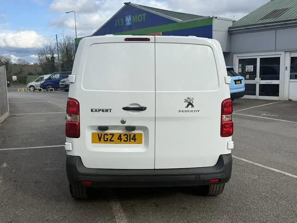 Gebraucht Peugeot Expert 2021 Weiß Van