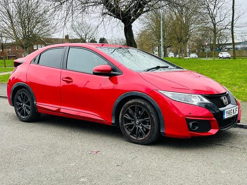 Used Honda Civic Sport 120 HP (88 kW) 2016 Red Hatchback