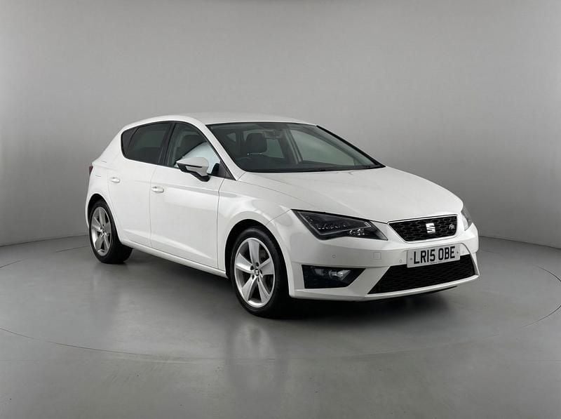Used Seat Leon FR 184 HP (135 kW) 2015 White Hatchback