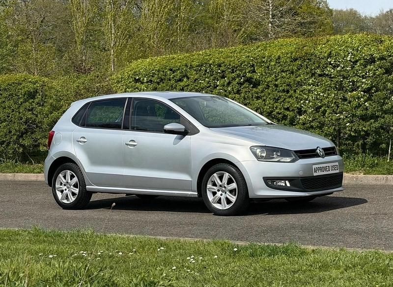 Begagnad VW Polo Match 2013 Silver Halvkombi
