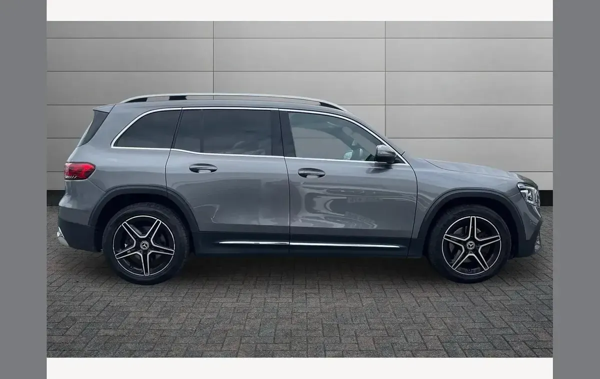 Used Mercedes GLB200 Executive 161 HP (118 kW) 2023 Grey SUV