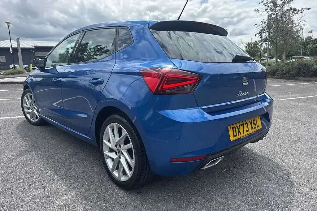 Used Seat Ibiza FR 94 HP (69 kW) 2023 Blue Hatchback