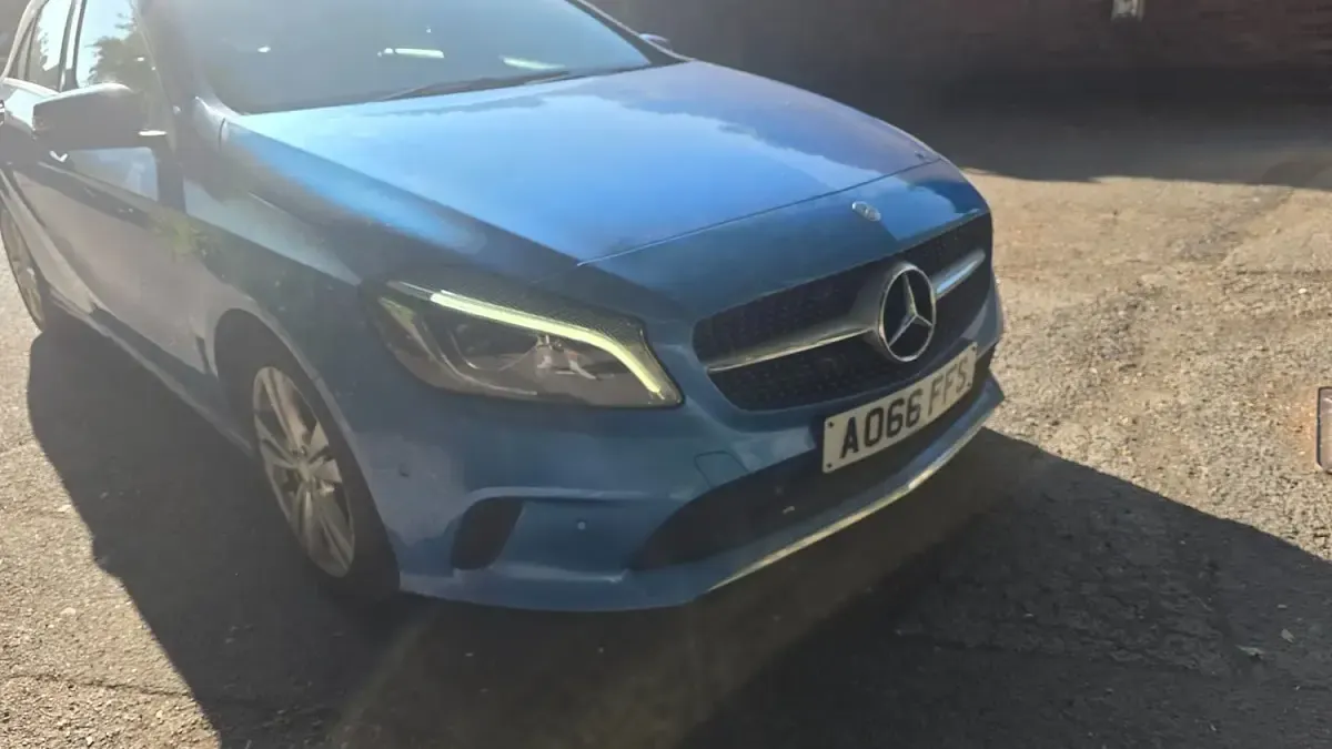 Used Mercedes A180 Premium 107 HP (78 kW) 2016 Blue Hatchback