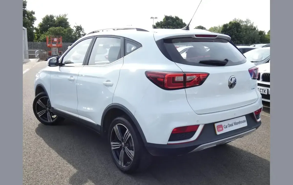 Used MG ZS 106 HP (77 kW) 2020 White SUV