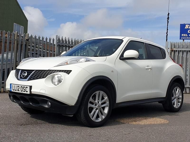 Used Nissan Juke Acenta 117 HP (86 kW) 2012 White SUV